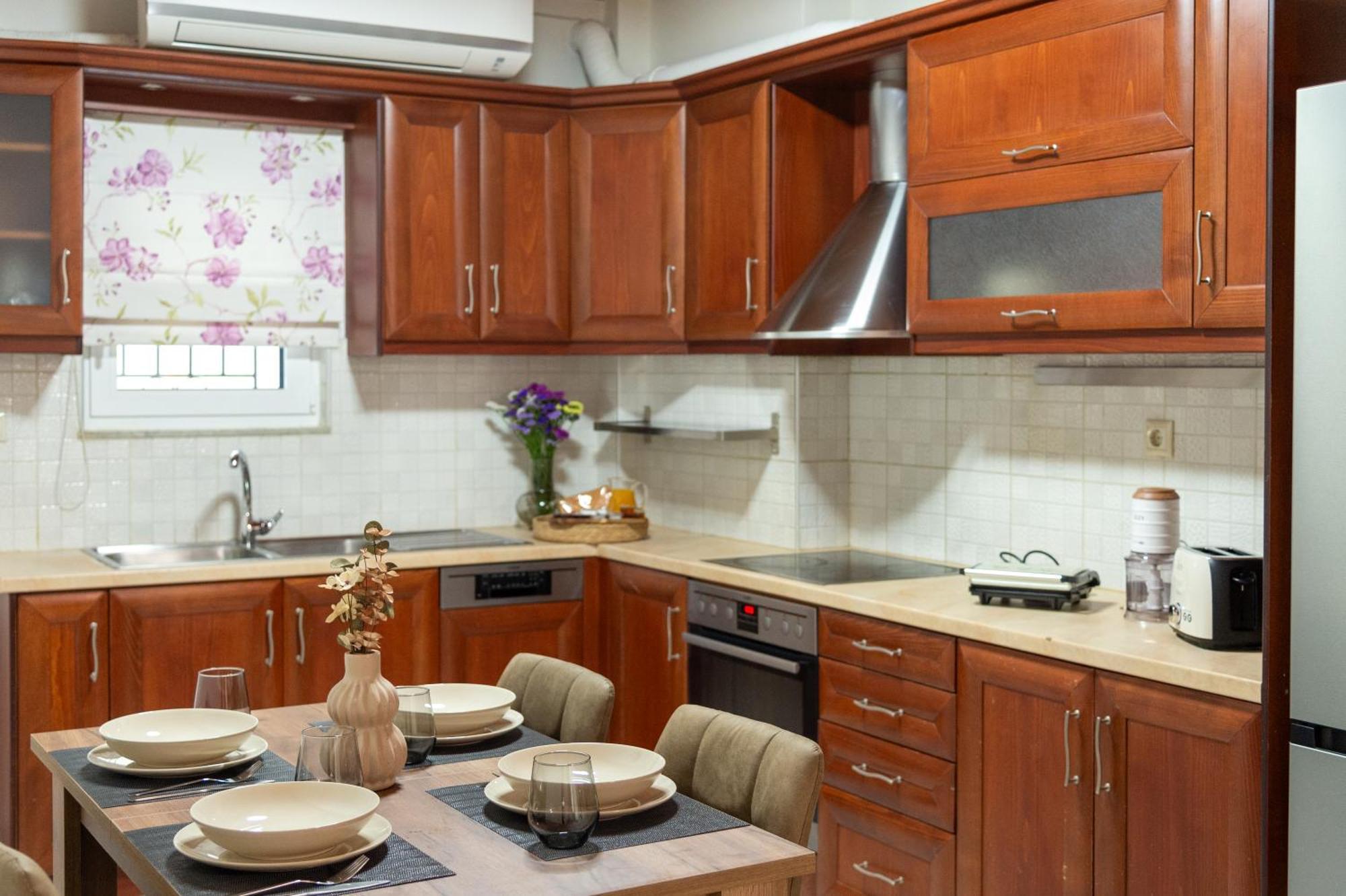 Thalia's House Apartment